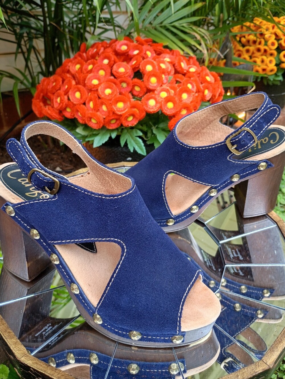 CALIFORNIANS VINTAGE COLLECT SZ 9 STUDDED NAVY SUEDE CLOGS HEELS HIPPIE BOHO LN - Picture 2 of 12